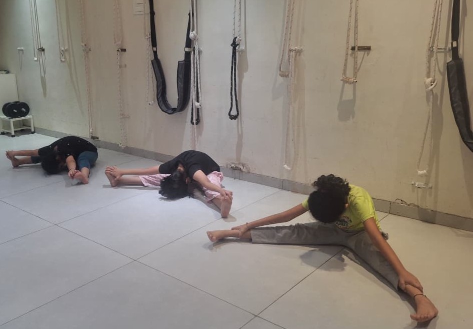 Kids legs split